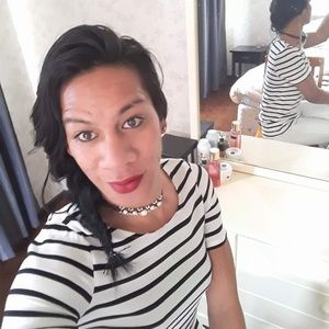 Meet your Posher, Kaina